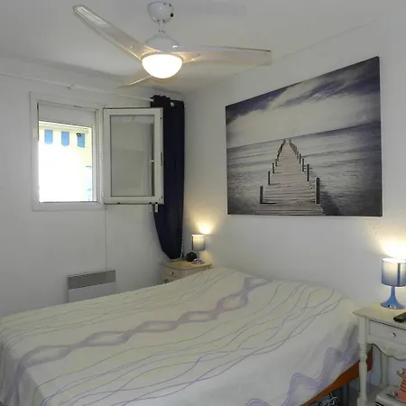 Le Lavandou, 2 Pieces, 4 Personnes - Fr-1-251-647 Apartment