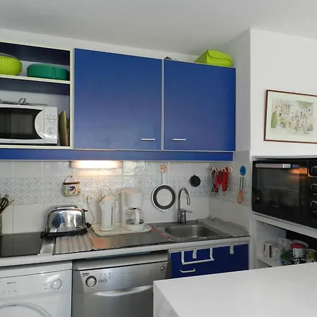 Apartment Le Lavandou, 2 Pieces, 4 Personnes - Fr-1-251-647 *